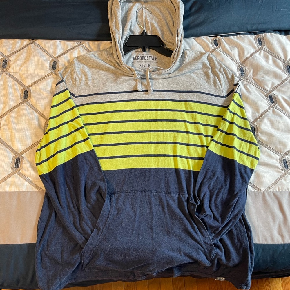 Aeropostale Men's XL Thin Hoodie